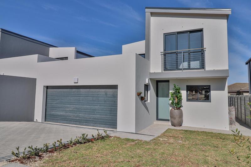 3 Bedroom Property for Sale in Protea Heights Western Cape